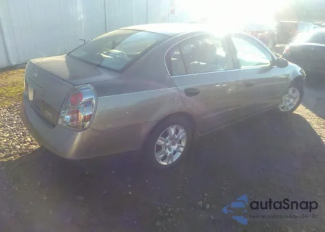 2005 Nissan Altima 2.5 S from USA, damaged, VIN 1N4AL11DX5C398493